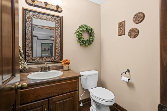 1544 VINTNERS Way, Fort Wayne, IN 46845
