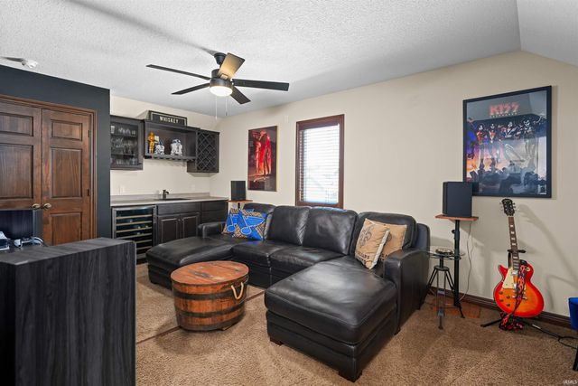 1544 VINTNERS Way, Fort Wayne, IN 46845