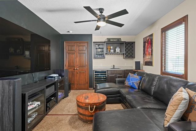 1544 VINTNERS Way, Fort Wayne, IN 46845