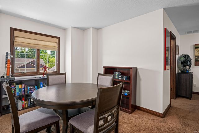 1544 VINTNERS Way, Fort Wayne, IN 46845
