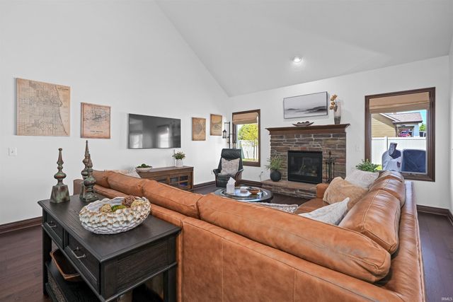 1544 VINTNERS Way, Fort Wayne, IN 46845