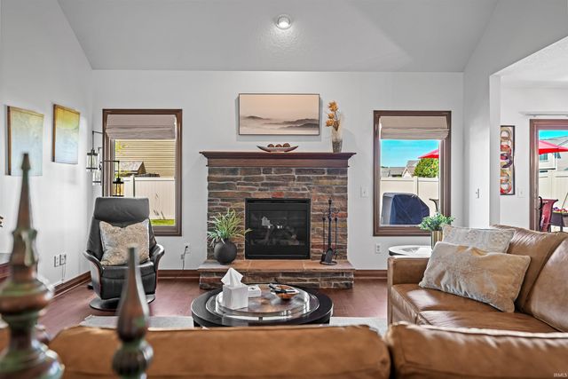 1544 VINTNERS Way, Fort Wayne, IN 46845