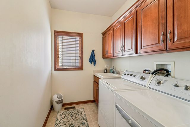 143 Pineridge Drive S, Oswego, IL 60543