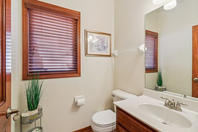 143 Pineridge Drive S, Oswego, IL 60543