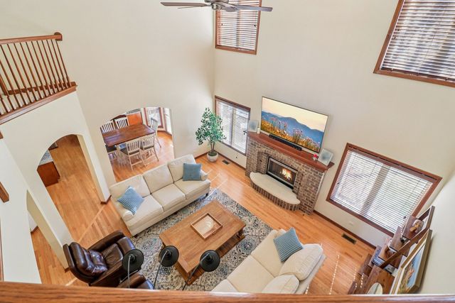 143 Pineridge Drive S, Oswego, IL 60543