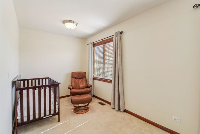 143 Pineridge Drive S, Oswego, IL 60543