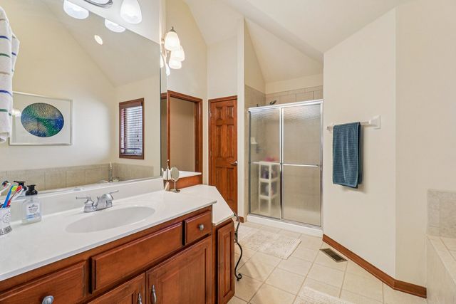 143 Pineridge Drive S, Oswego, IL 60543