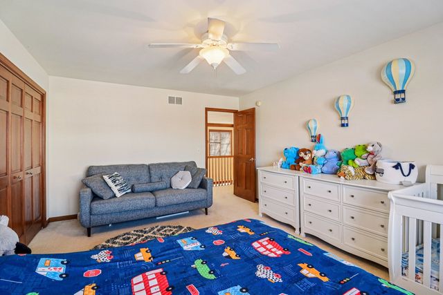 143 Pineridge Drive S, Oswego, IL 60543