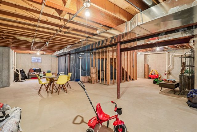 143 Pineridge Drive S, Oswego, IL 60543