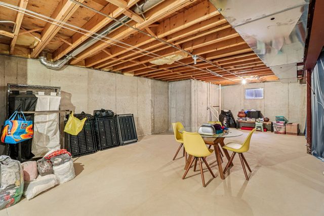 143 Pineridge Drive S, Oswego, IL 60543