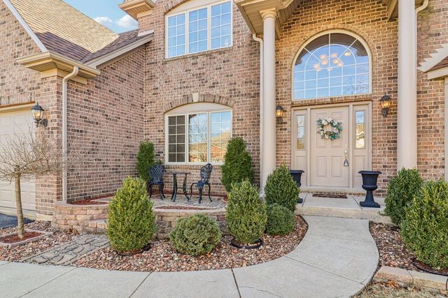 143 Pineridge Drive S, Oswego, IL 60543