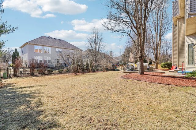 143 Pineridge Drive S, Oswego, IL 60543