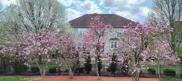 143 Pineridge Drive S, Oswego, IL 60543