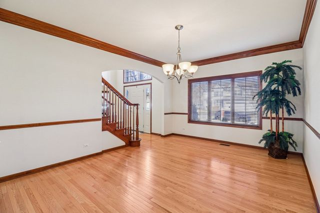 143 Pineridge Drive S, Oswego, IL 60543