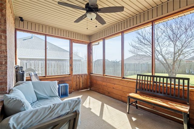 1407 Spruce Street, Pea Ridge, AR 72751