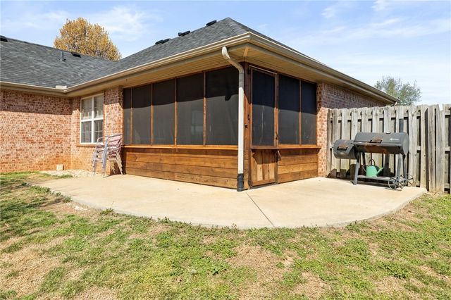 1407 Spruce Street, Pea Ridge, AR 72751