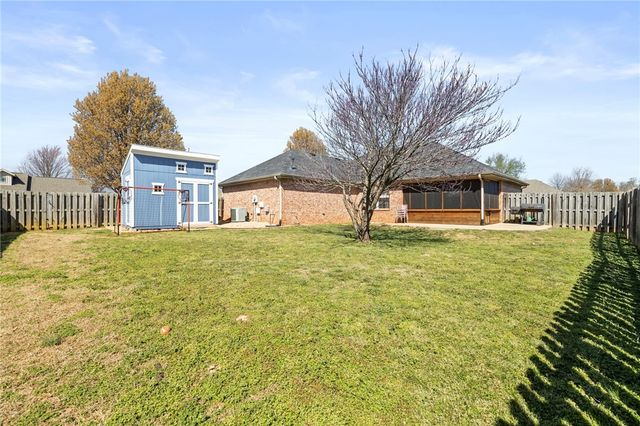 1407 Spruce Street, Pea Ridge, AR 72751