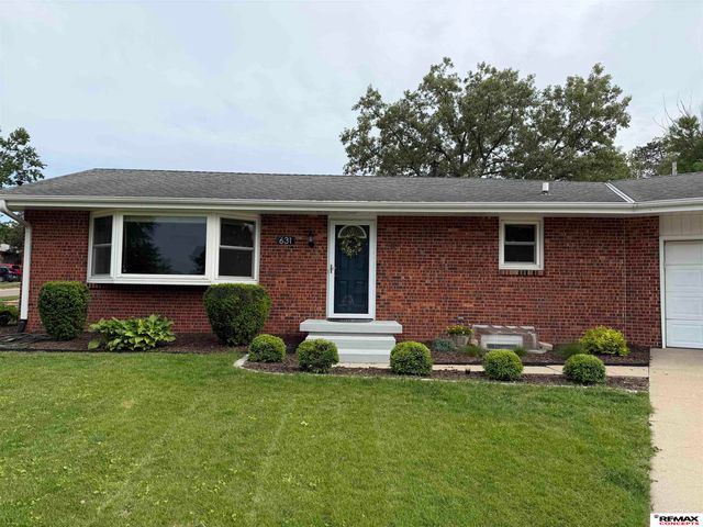 631 Capitol Beach Boulevard, Lincoln, NE 68528