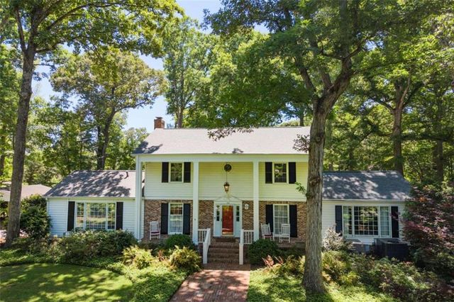 103 Gabriel Way, Social Circle, GA 30025
