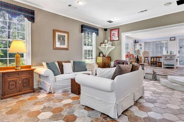 103 Gabriel Way, Social Circle, GA 30025