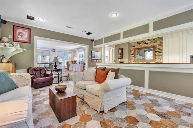103 Gabriel Way, Social Circle, GA 30025