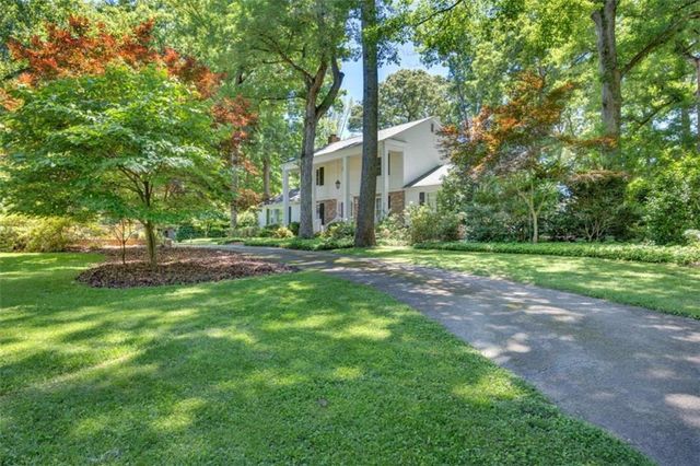 103 Gabriel Way, Social Circle, GA 30025