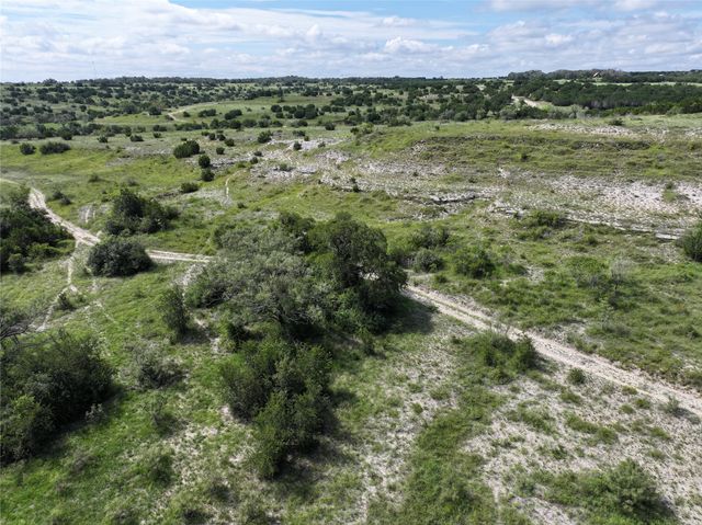 000 John Deere Road, Burnet, TX 78611