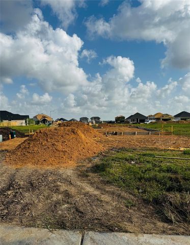 4712 Harrington Gate Drive, Texas City, TX 77591
