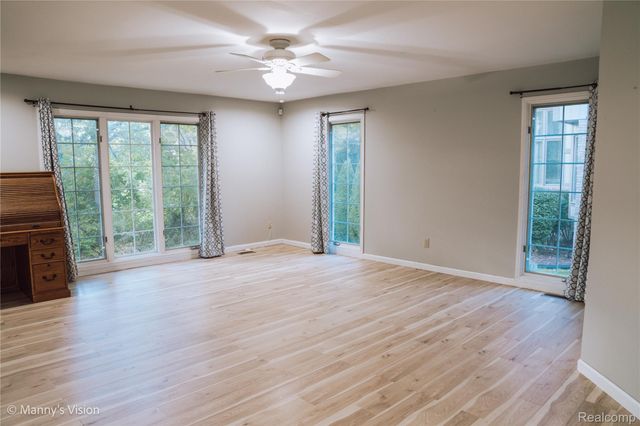 54473 Flamingo Drive, Shelby Charter Township, MI 48315