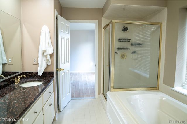 54473 Flamingo Drive, Shelby Charter Township, MI 48315