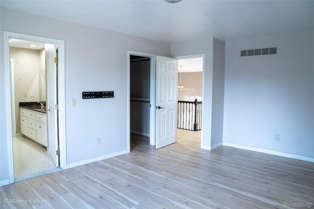 54473 Flamingo Drive, Shelby Charter Township, MI 48315