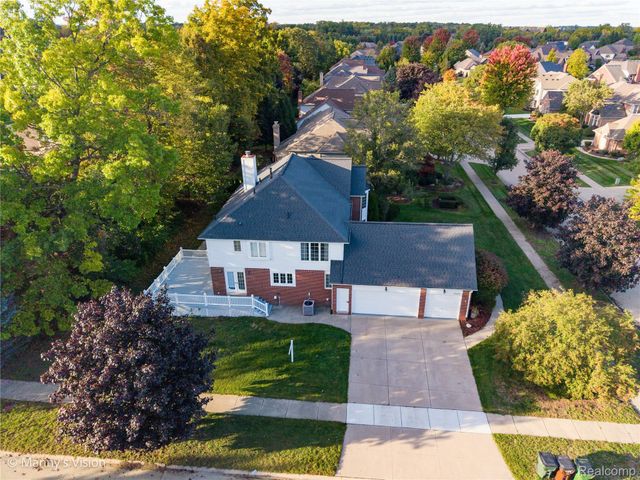 54473 Flamingo Drive, Shelby Charter Township, MI 48315
