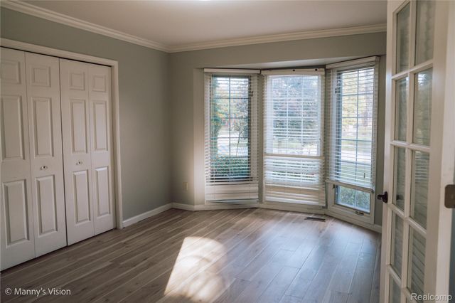 54473 Flamingo Drive, Shelby Charter Township, MI 48315