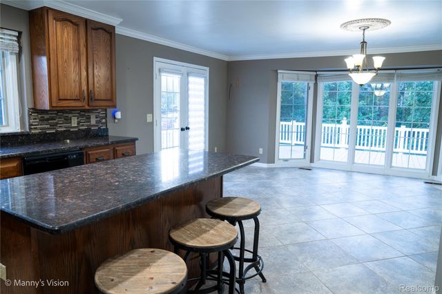 54473 Flamingo Drive, Shelby Charter Township, MI 48315