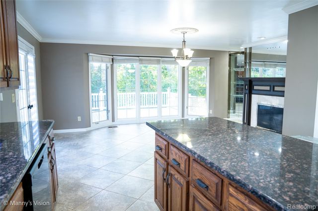 54473 Flamingo Drive, Shelby Charter Township, MI 48315