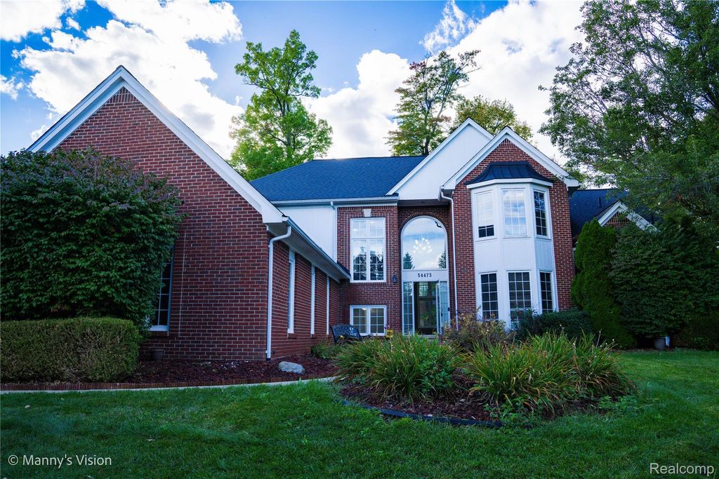54473 Flamingo Drive, Shelby Charter Township, MI 48315