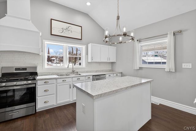 110 Jefferson Street, Schroeppel, NY 13135