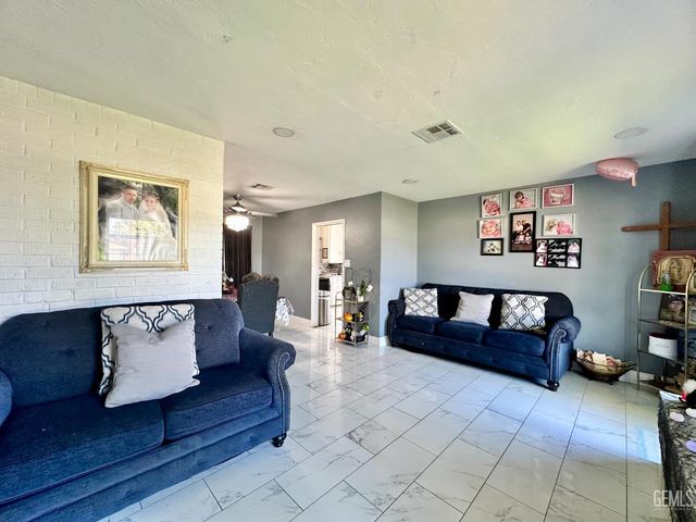 2021 Belle Terrace, Bakersfield, CA 93304