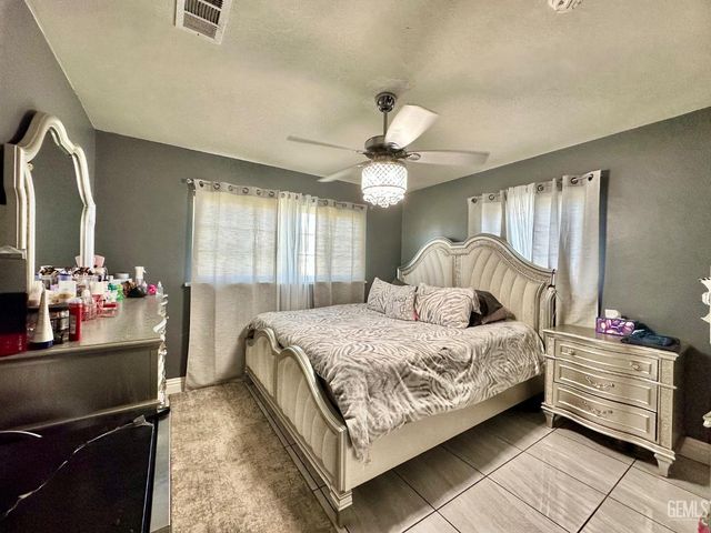 2021 Belle Terrace, Bakersfield, CA 93304