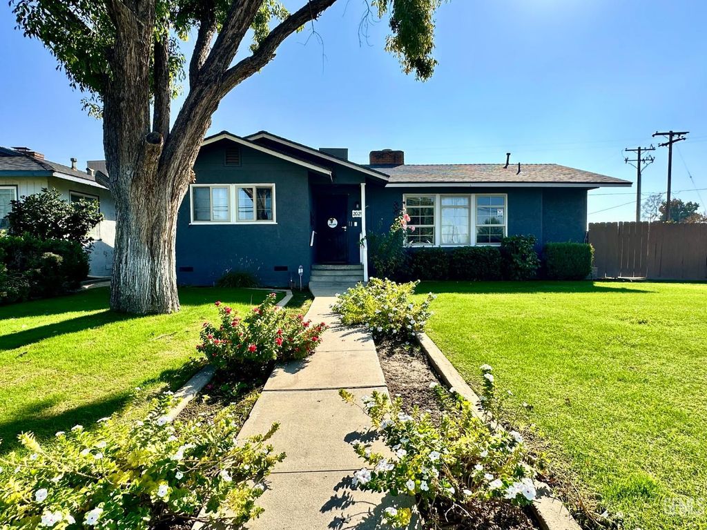 2021 Belle Terrace, Bakersfield, CA 93304