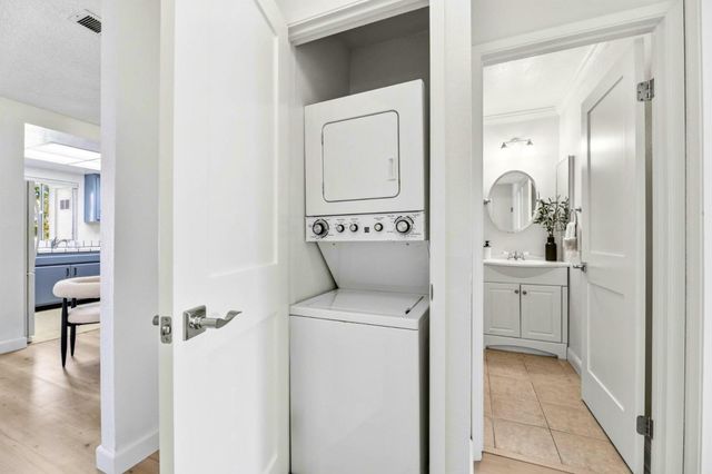 1066 Cedar Gables Drive, San Jose, CA 95118