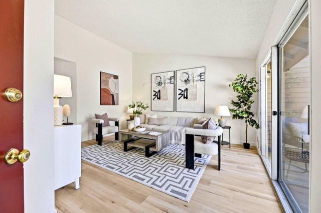 1066 Cedar Gables Drive, San Jose, CA 95118