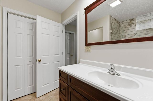 4058 Utica Road, Clearcreek Twp., OH 45036