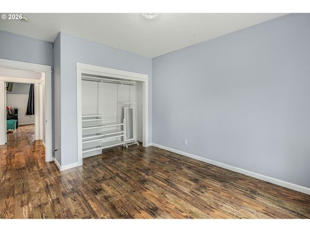 221 E 16TH St, Lafayette, OR 97127
