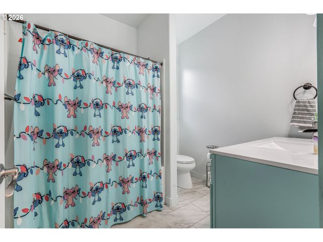 221 E 16TH St, Lafayette, OR 97127