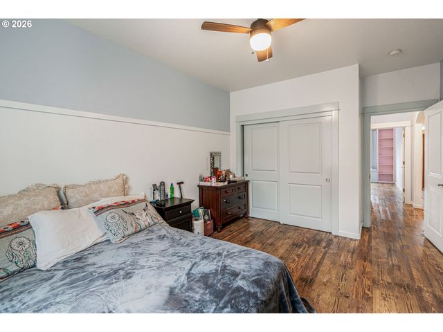 221 E 16TH St, Lafayette, OR 97127