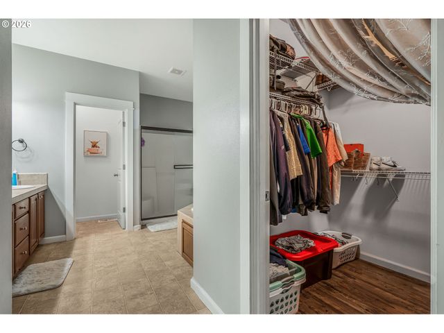 221 E 16TH St, Lafayette, OR 97127