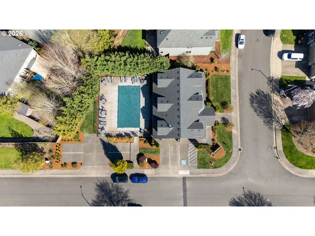 221 E 16TH St, Lafayette, OR 97127