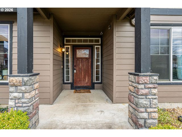 221 E 16TH St, Lafayette, OR 97127