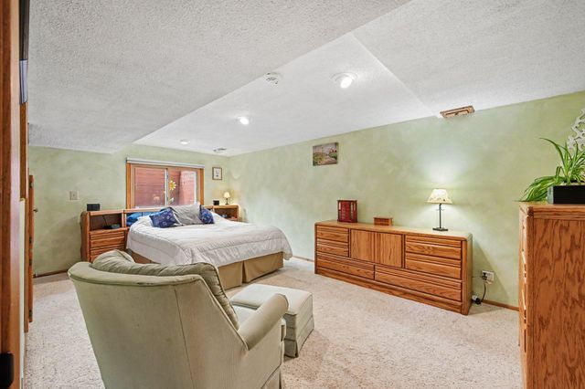 11221 Arrowhead Street NW, Coon Rapids, MN 55433